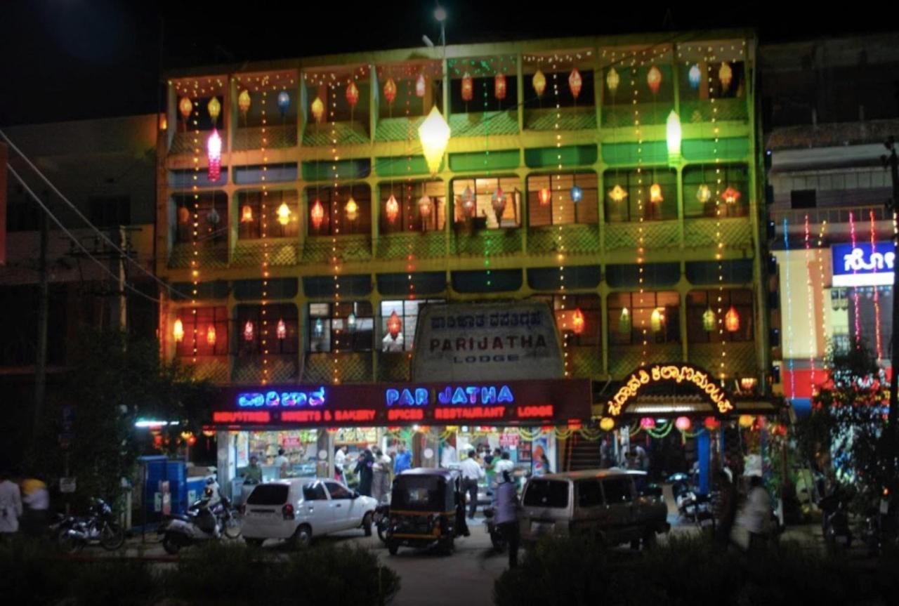 Parijatha Lodge 昆达普拉 外观 照片